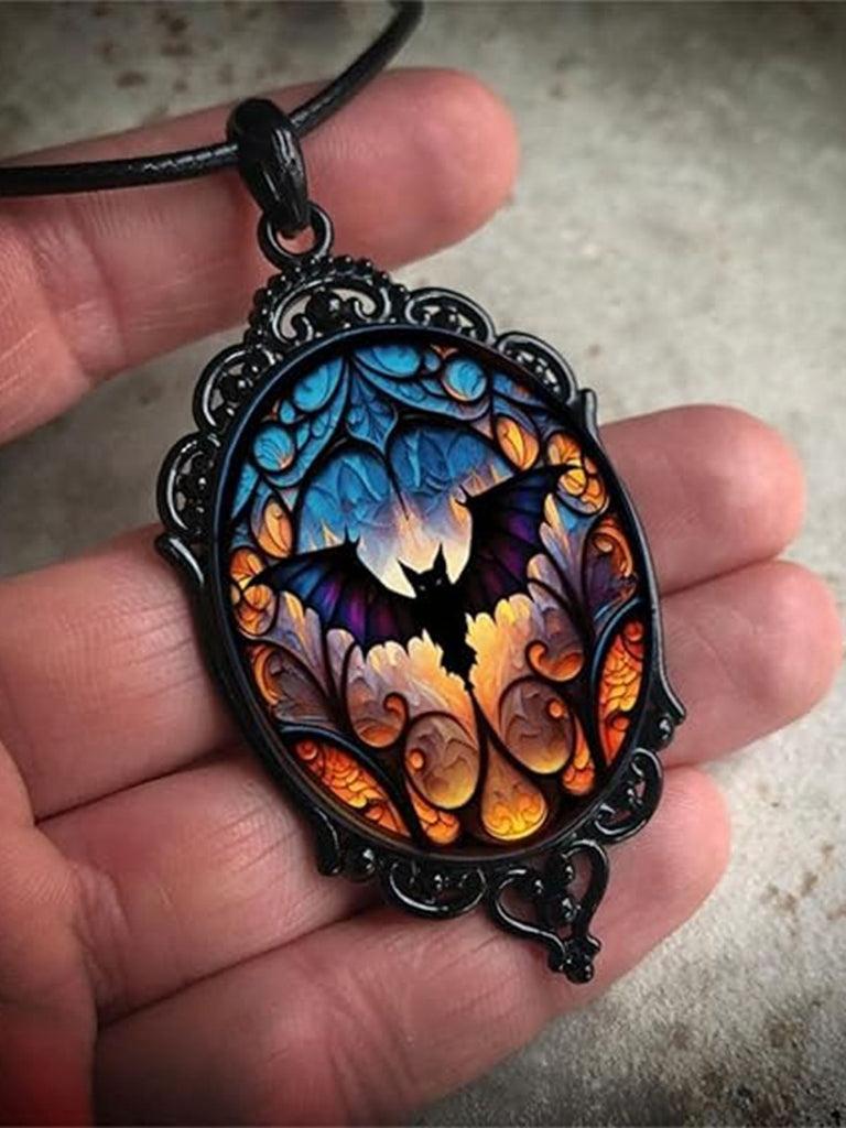Collier pendentif vintage chauve-souris noir creux sculpté