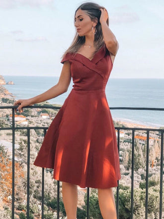 [Prévente] Robe Swing Bordeaux épaule Nu Soirée Cocktail Année 50