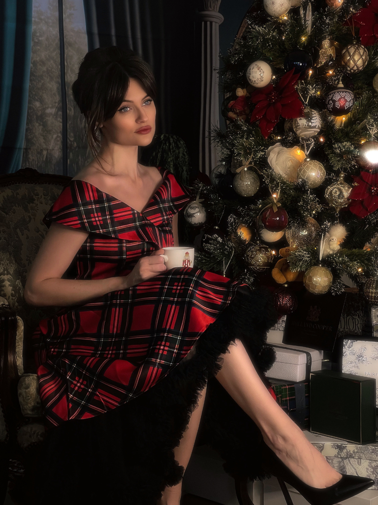 Robe rouge à épaules dénudées à carreaux de Noël des années 1950