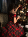 Robe rouge à épaules dénudées à carreaux de Noël des années 1950
