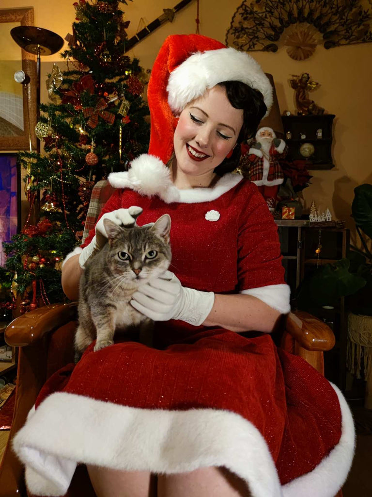 Robe de Noël en peluche rouge des années 1950