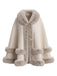 Cape chaude en suédine doublée de peluche et bordée de fausse fourrure années 1950 - 3