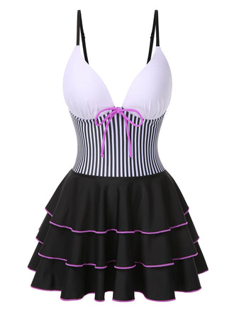 Robe de bain à rayures patchwork avec ourlet superposé années 1940