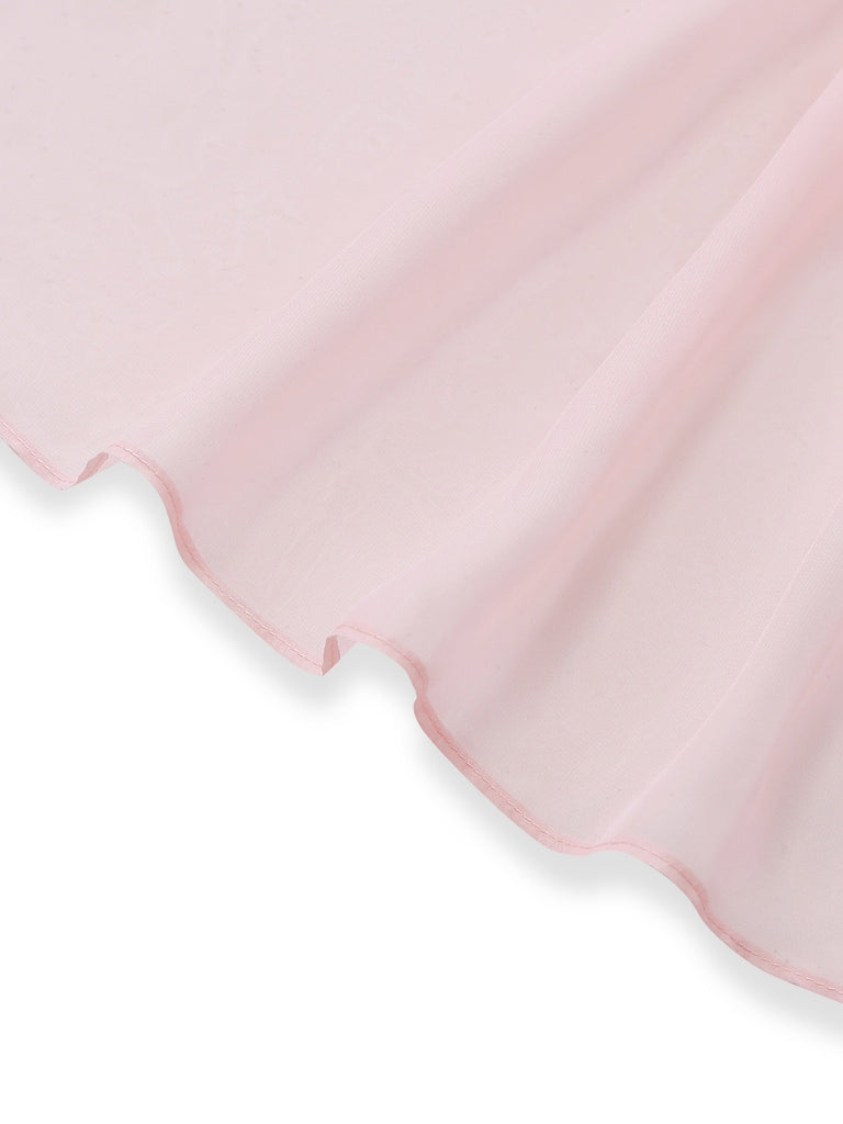 Robe de chambre rose en dentelle plissée et résille taille cintrée années 1930