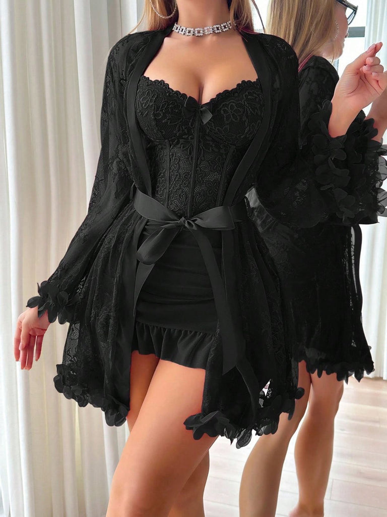 Ensemble de pyjama en dentelle à bretelles spaghetti et ceinture des années 1960