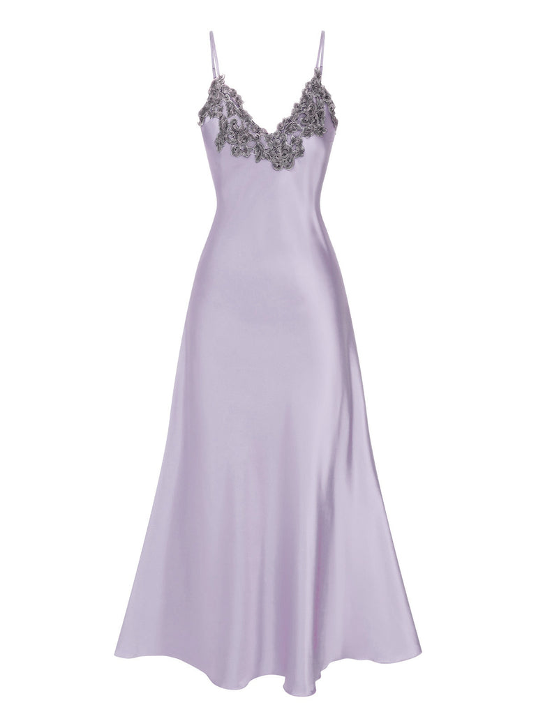 Chemise de nuit à bretelles en faux satin brodé des années 1930