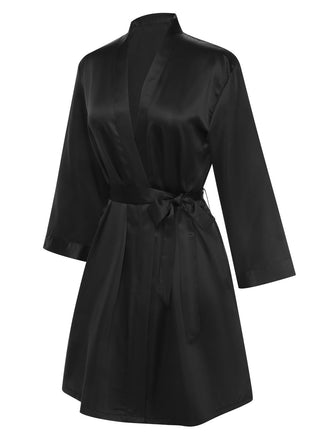 Peignoirs courts en faux satin noire des années 1970