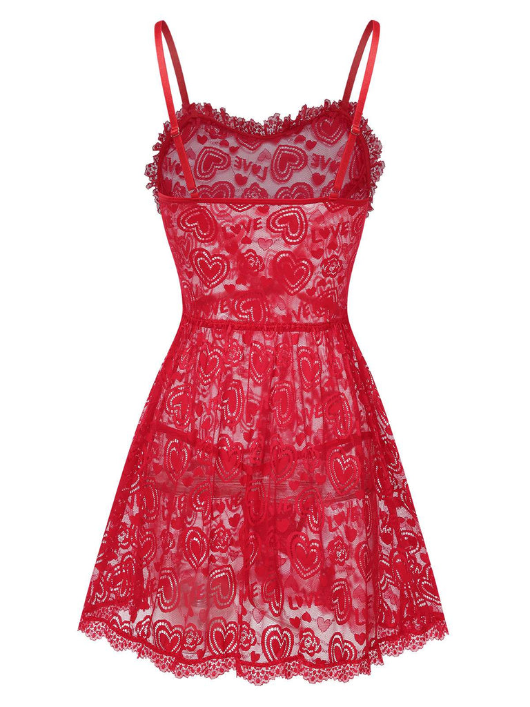 Chemise de nuit rouge à bretelles en dentelle cœurs de des années 1950