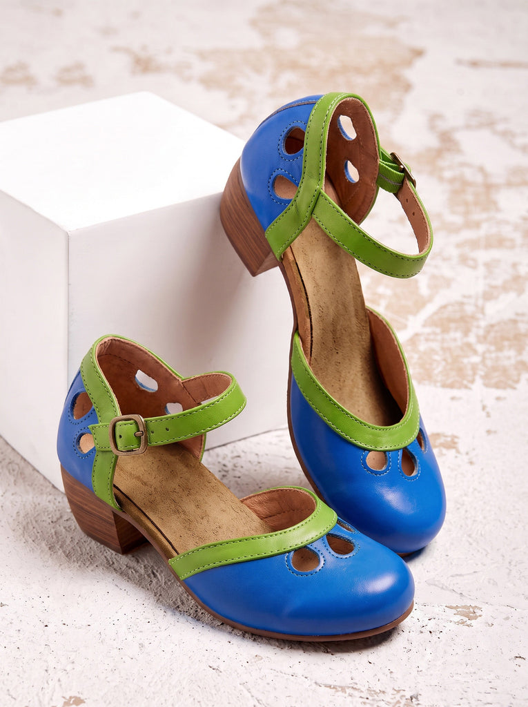 Chaussures rétro ajourées à brides croisées et petit talon - 3