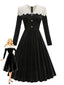 Robe noire en velours tricoté col et boutons nacrés années 1950