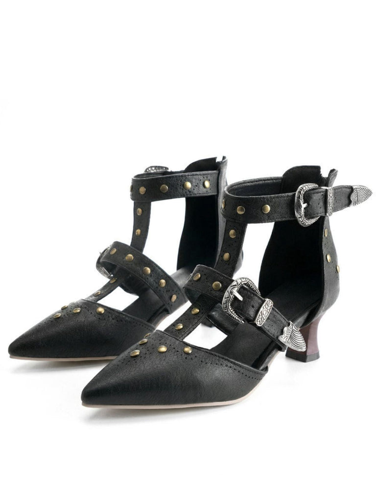 Sandales élégantes en similicuir d'inspiration vintage, à bout pointu et ornées de clous, parfaites pour le bureau et les tenues décontractées sophistiquées.