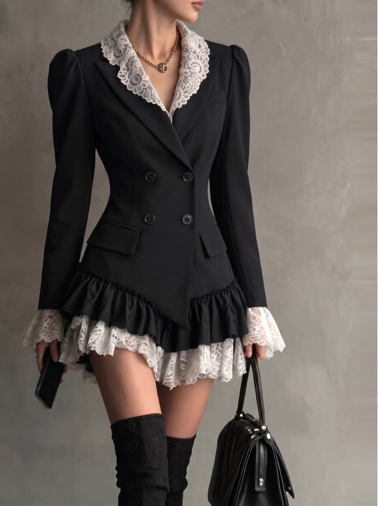 Robe blazer à col à revers en dentelle et ourlet volanté années 1960 - 3