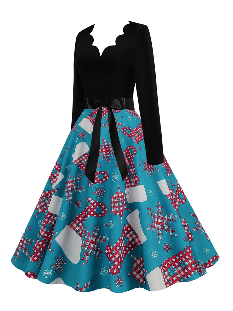 Robe évasée imprimé chaussettes de Noël à encolure festonnée années 1950 - 3
