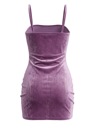 Robe moulante violette en velours à col carré et fronces années 1960 - 2
