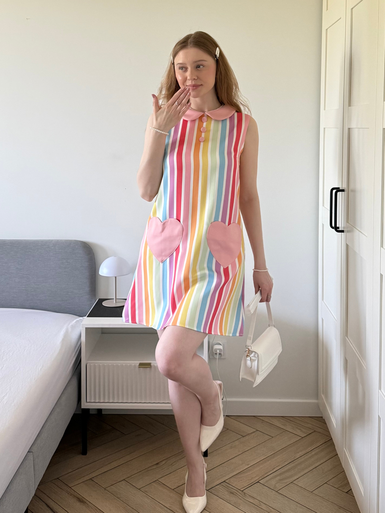 Robe à poches de cœur et rayures arc-en-ciel des années 1960