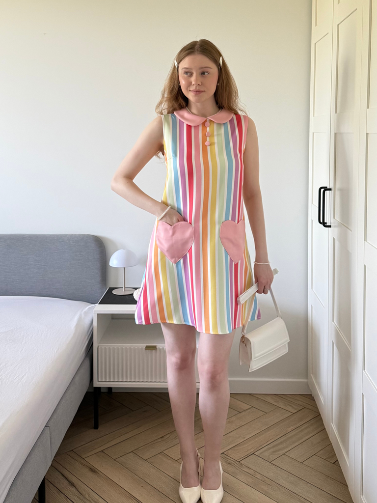 Robe à poches de cœur et rayures arc-en-ciel des années 1960