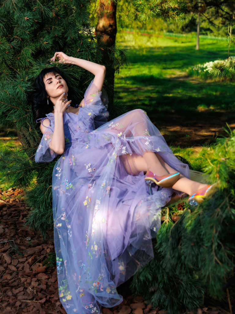 Robe longue violette fendue tulle fleurs 1970s