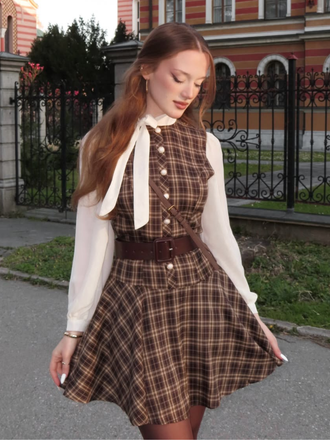 Robe trapèze marron à carreaux avec nœud années 1960