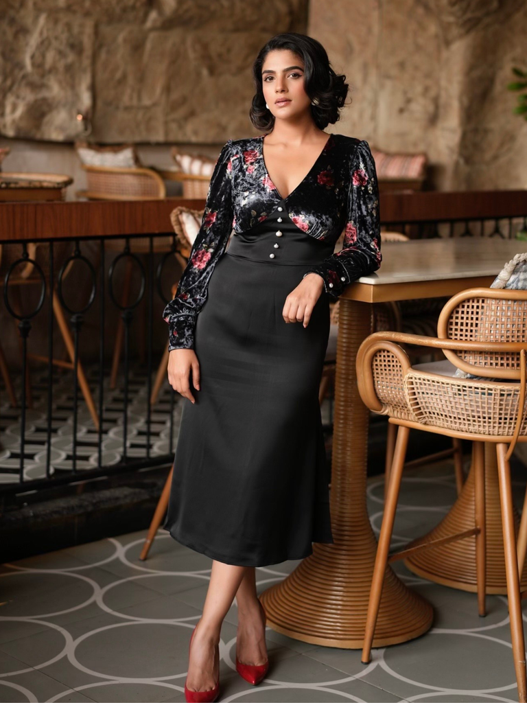 Robe queue de poisson en velours rose noir des années 1930