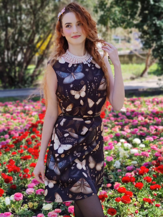 Robe trapèze noire motif papillon et sorcière 1960s