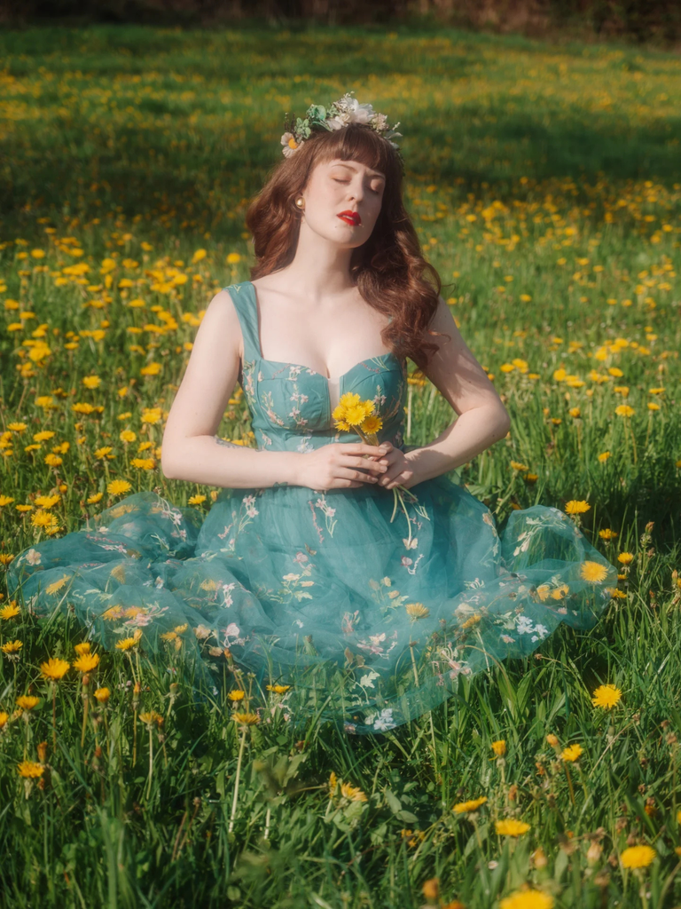 Robe en maille florale à lacets et baleines des années 1930