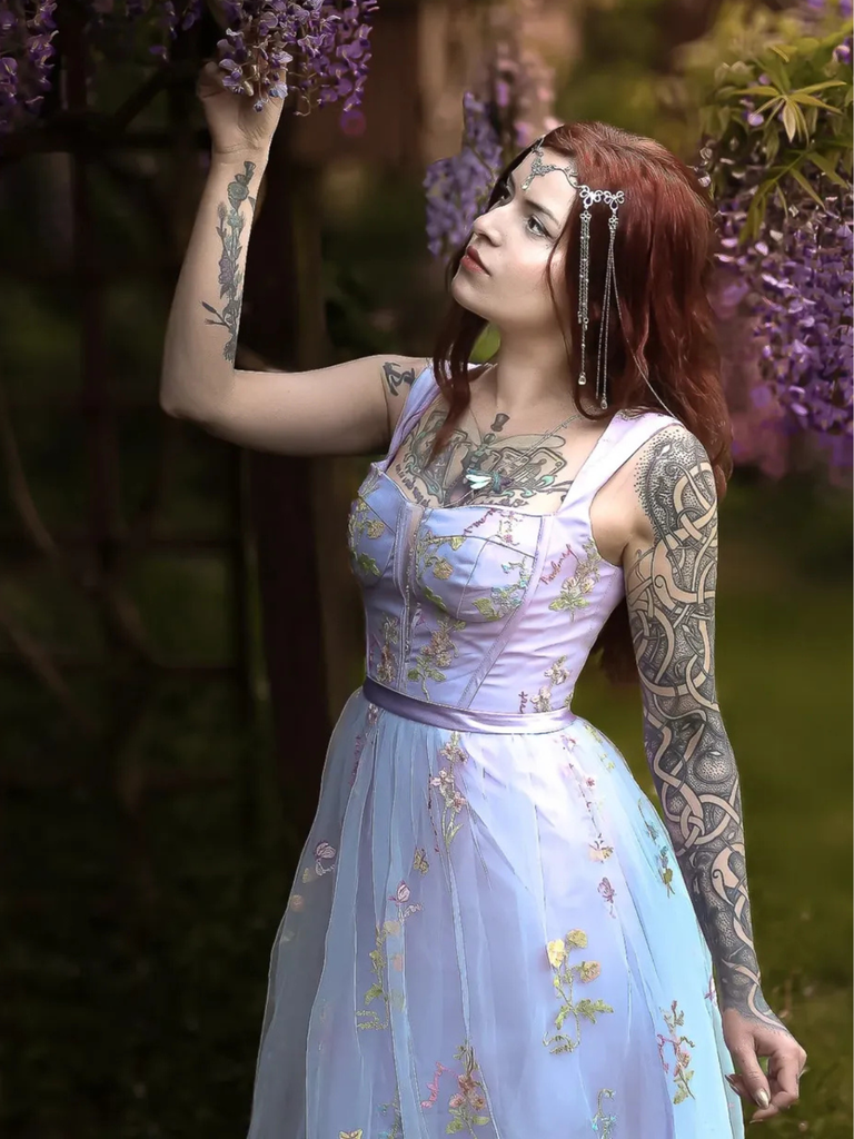 Robe en maille florale à lacets et baleines violette années 1930