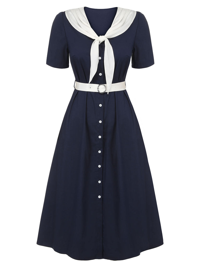 Robe col marin bleu foncé et blanc des années 1940