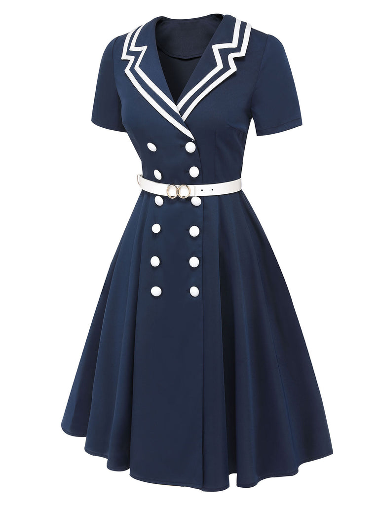 Robe à double boutonnage style marin bleu foncé des années 1950