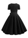 Robe à manches courtes noire et col carré des années 1950