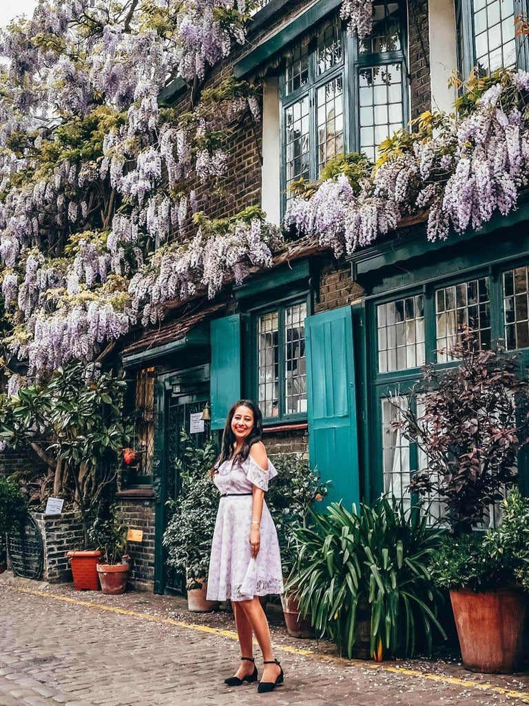 Robe Vintage Année 50 à Volants Dos Nu en dentelle Violet Soirée Cocktail