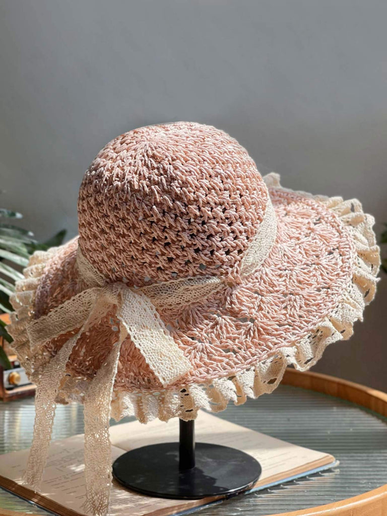 Chapeau de soleil en dentelle beige fait à la main